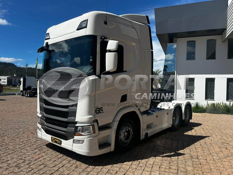 0C66 – SCANIA/R450 6X2 COM GELADEIRA