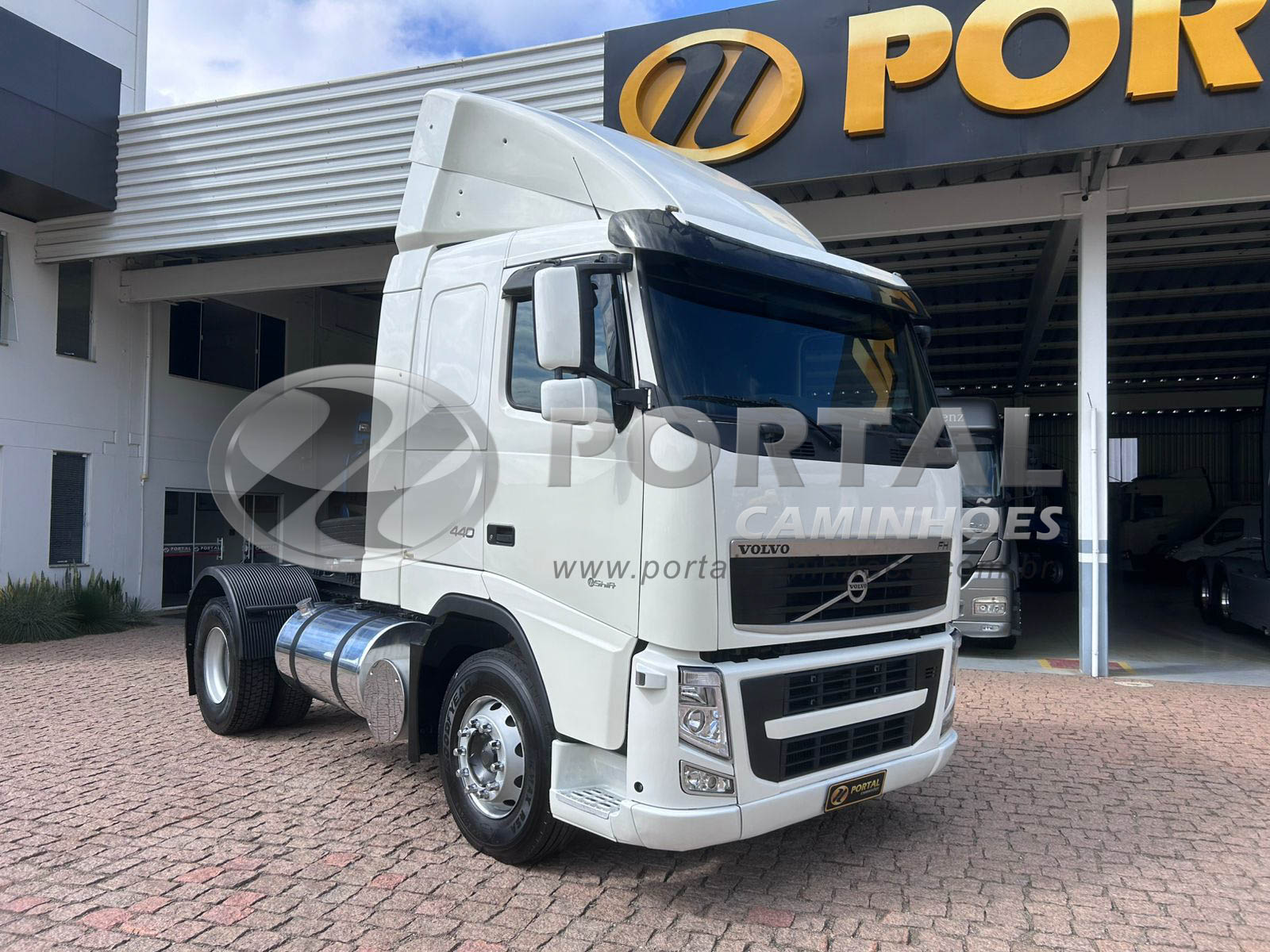4G50 – VOLVO/FH440 4X2